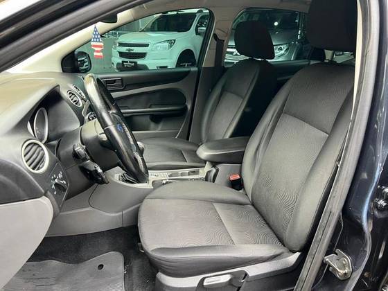 FORD FOCUS 2.0 GLX 16V FLEX 4P MANUAL
